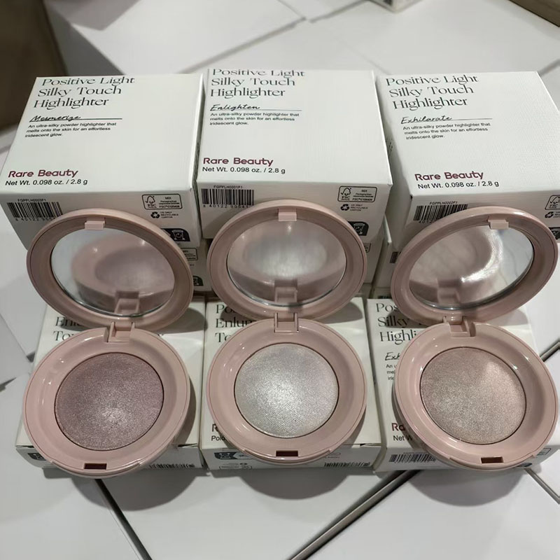 Rare Beauty Powder Highlighter - Rare Beauty Makeup Kit incelemesi ve fiyatı