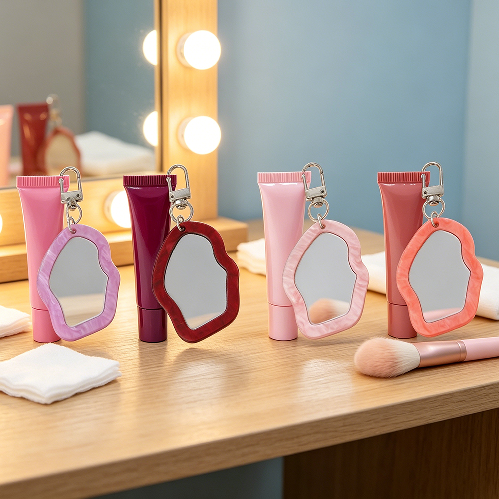 4-Color Mirror Lipstick Dispen - Beauty Makeup Youtube incelemesi ve fiyatı