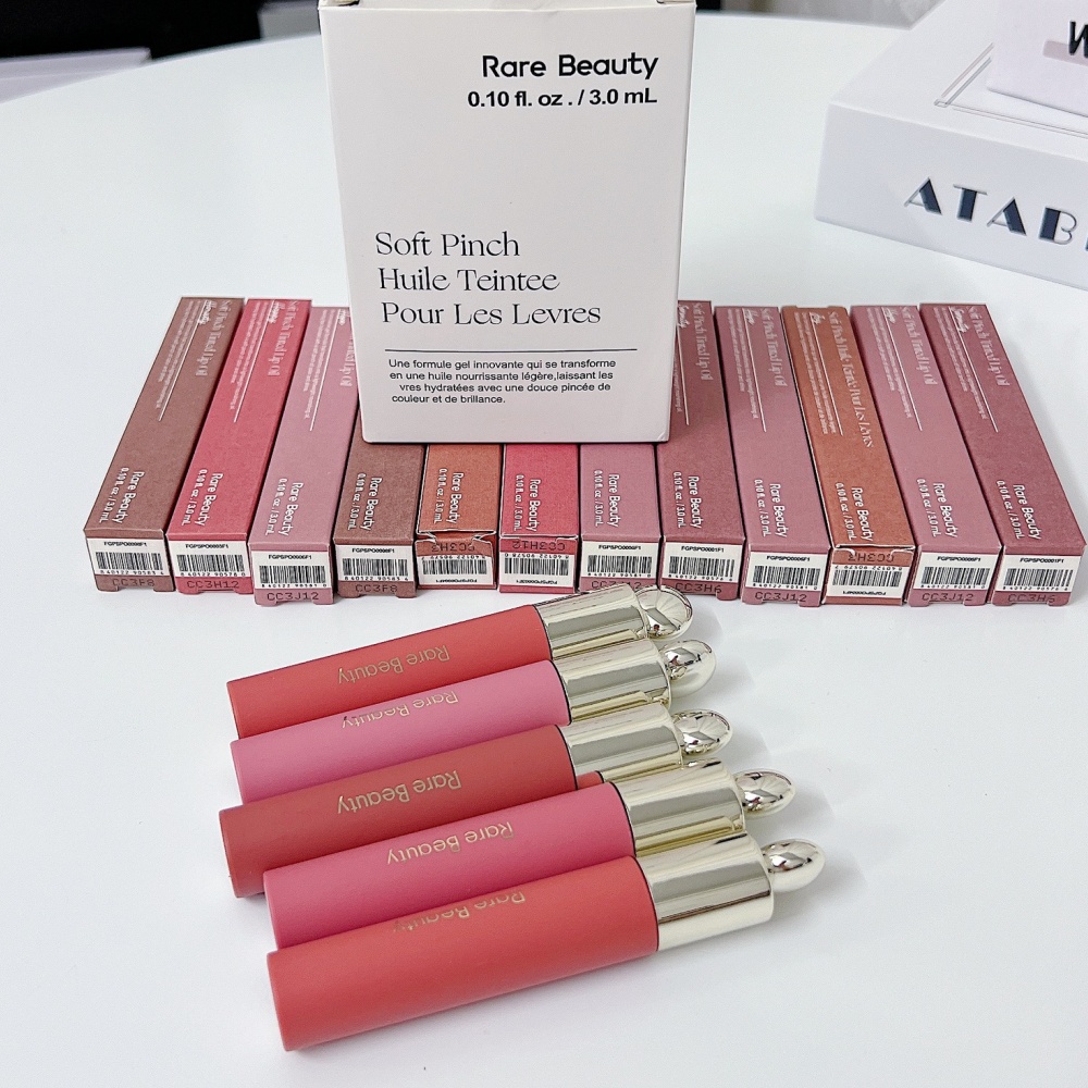 Rare Beauty New Smooth Liquid  - Rare Beauty Makeup Kit incelemesi ve fiyatı